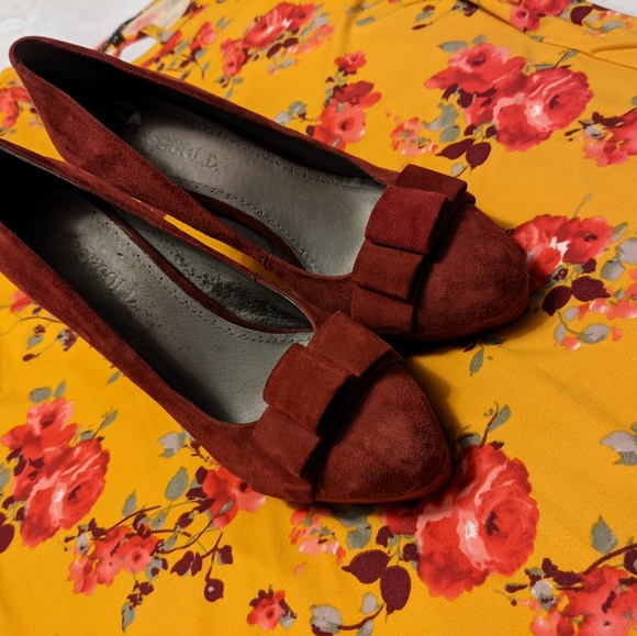 George Ruffle Sleeve Dress - Picture 5 of 9